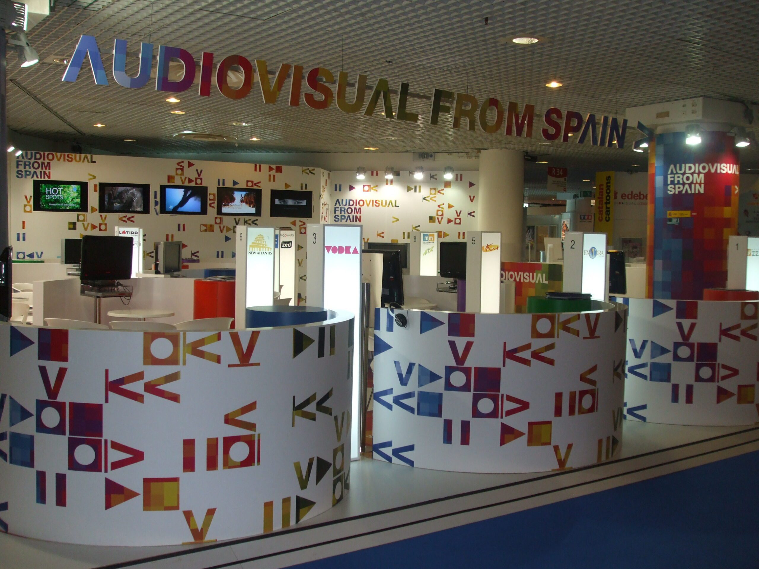 Logotec Stand de diseño