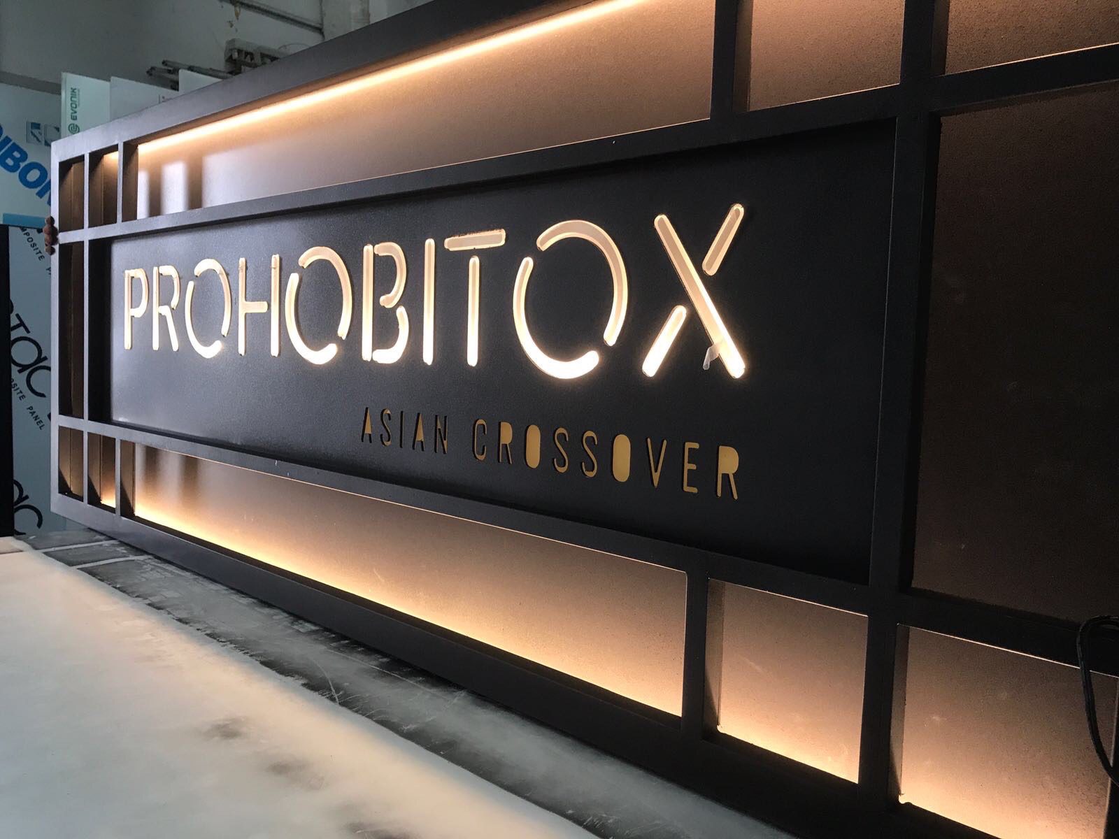 Logotec Rótulos luminosos Málaga Prohobitox