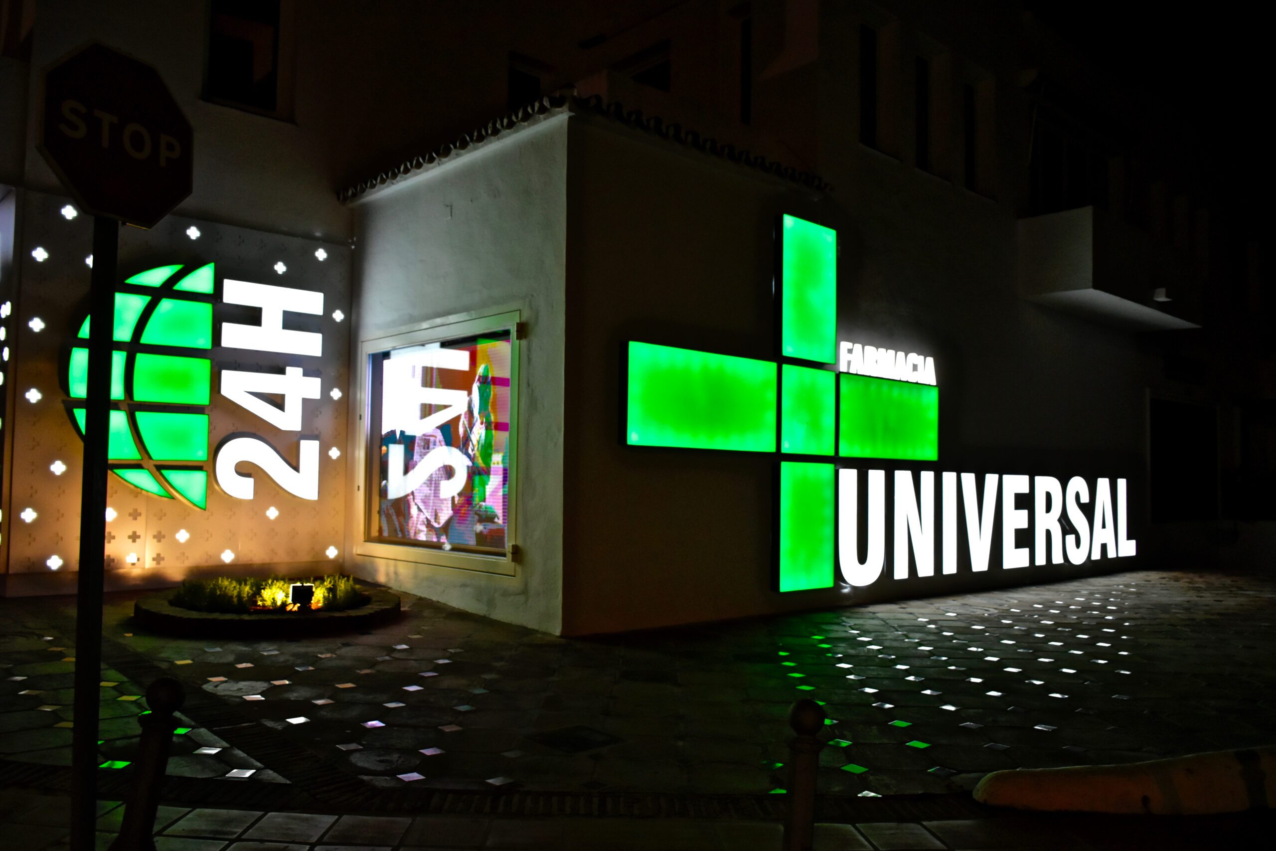 Rótulos luminosos Málaga Farmacia