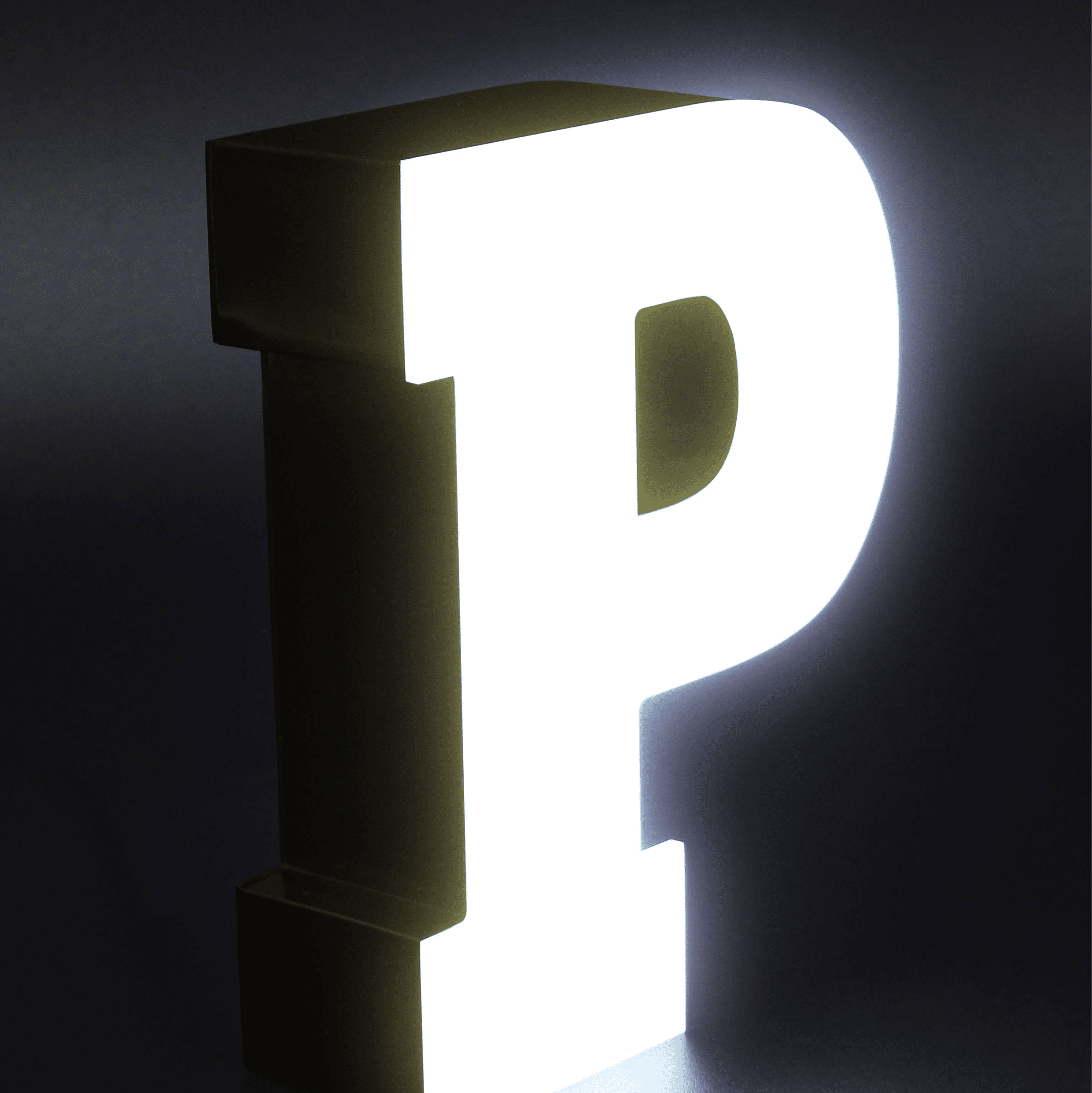 Logotec Letras corpóreas iluminadas